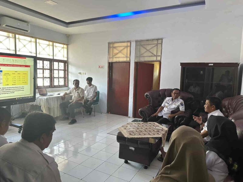 Penjabat Bupati Takalar, Setiawan Aswad, Mengunjungi Kantor Dinas Pendidikan, Rabu 20 Maret 2024