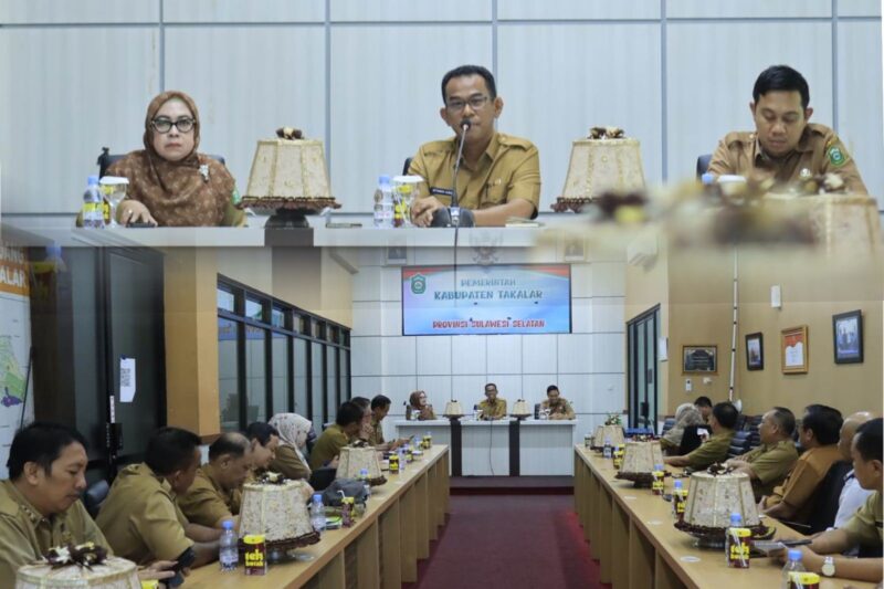 Pj Bupati, Pimpin Rapat Koordinasi, Kebijakan Kemudahan Investasi di Daerah, Advertorial