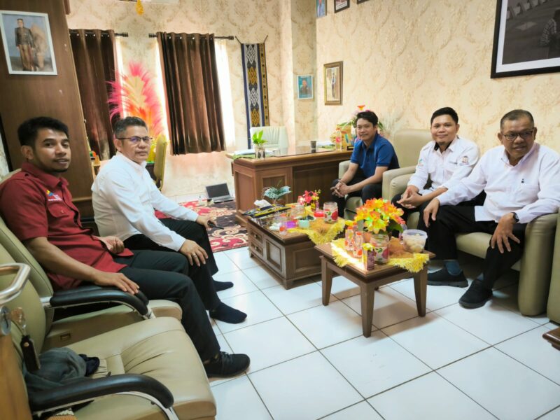 Para pengurus DPW SWIPAN yang melakukan rapat  persiapan pelantikan pengurus.
