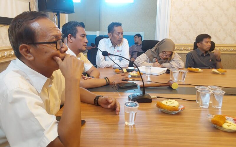 Ketua PWI Sulsel memimpin rapat Pembentukan Panitia Porwanas PWI Sulsel yang akan digelar di Banjarmasin pada akhir Agustus mendatang