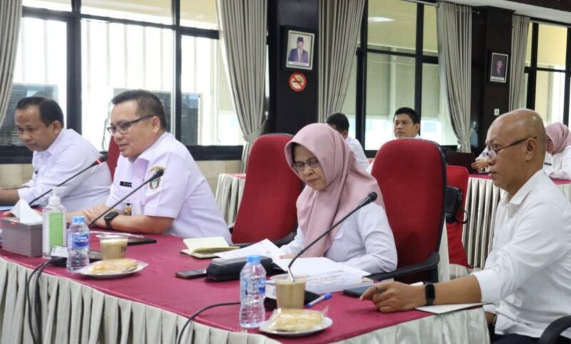 Pj Bupati Wajo Andi Bataralifu menjalani penilaian Triwulan I sebagai Penjabat Bupati. Proses evaluasi kinerja ini dilaksanakan di Ruang Rapat Utama Lantai Vlll Inspektorat Jenderal Kementerian Dalam Negeri Republik Indonesia di Jakarta 29 Mei 2024