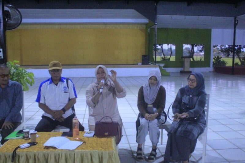 Rapat pembentukan panitia pelaksana reuni akbar dan Mubes IKA alumni SMPN 2 Pangkajene