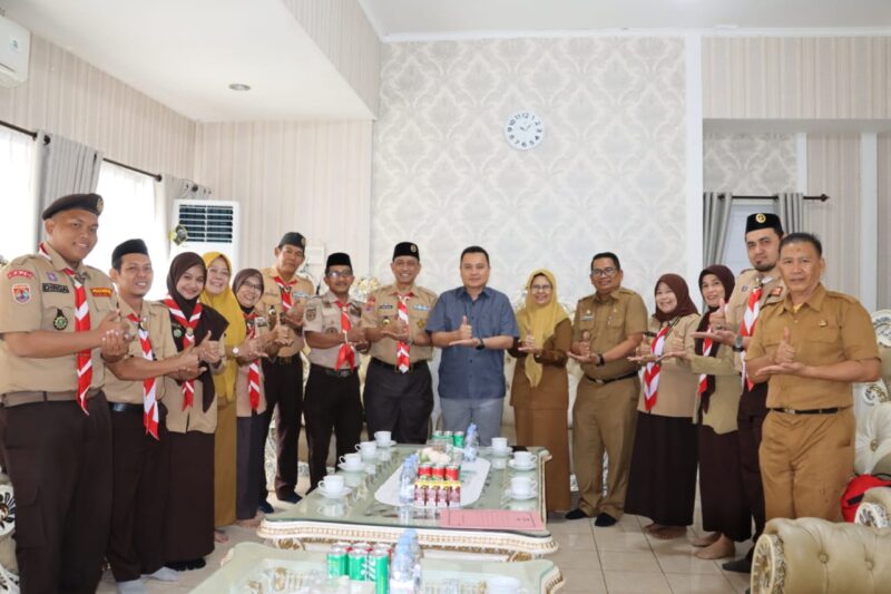 Pj. Bupati Wajo, Andi Bataralifu menerima kunjungan Kwartir Cabang (Kwarcab) Gerakan Pramuka Wajo di Rumah Jabatan Bupati Wajo, Pesanggrahan, Selasa (6/8/2024)