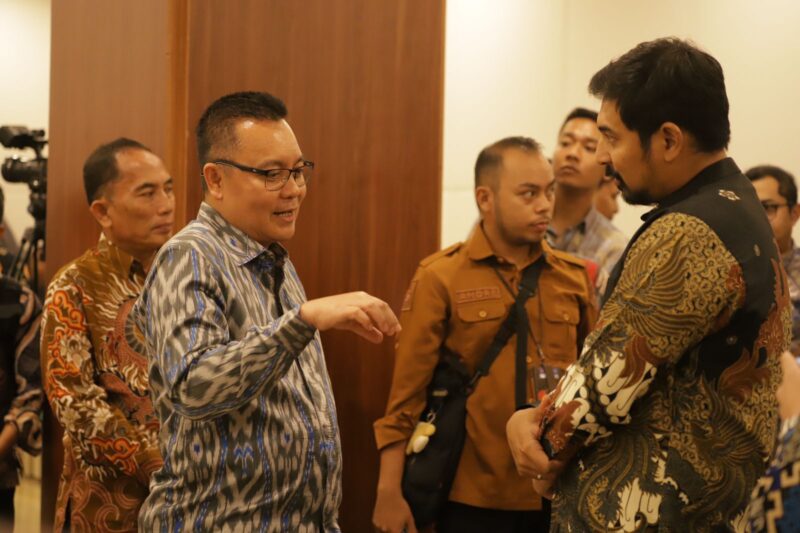 Penjabat (Pj) Bupati Wajo Andi Bataralifu menghadiri Rapat Umum Pemegang Saham Luar Biasa (RUPS-LB) Bank Sulselbar, yang dilaksanakan di Hotel Claro Makassar, Senin (12/08/2024)