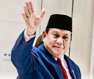 Presiden Prabowo Subianto resmi menaikkan gaji guru ASN dan tunjangan profesi guru non-ASN.: ANTARA FOTO/MUHAMMAD ADIMAJA