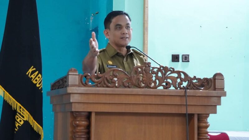 Wakil Bupati Pinrang, Sudirman Bungi, S.IP., M.Si., secara resmi membuka Forum Konsultasi Publik Rancangan Awal Rencana Pembangunan Jangka Menengah Daerah (RPJMD) Kabupaten Pinrang 2025–2029 di Ruang Pola Kantor Bupati Pinrang