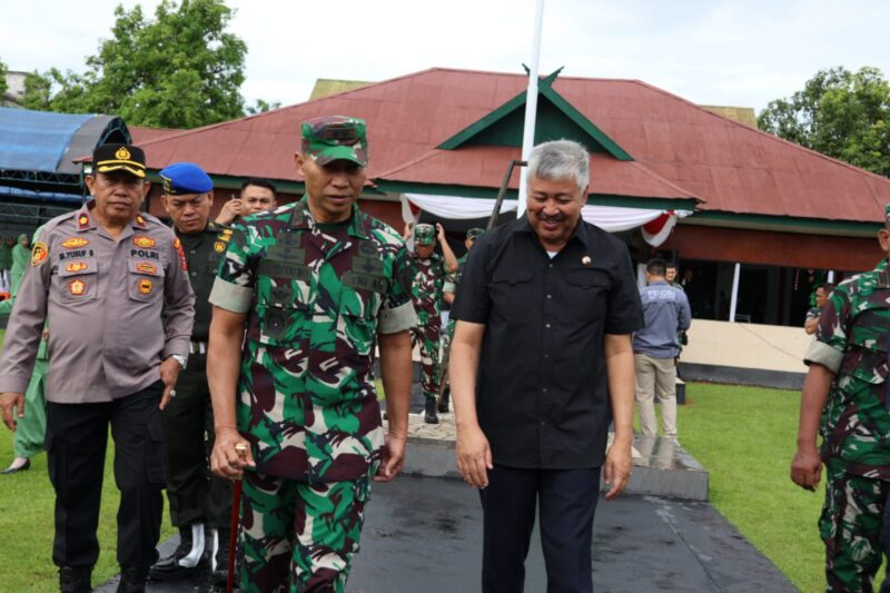 Bupati Pinrang  menyambut langsung kehadiran Panglima Komando Daerah Militer (Pangdam) XIV/Hasanuddin, Mayjen TNI Windiyatno di Makodim 1404 Pinrang