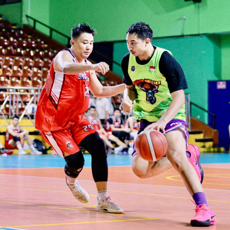 Dari Wajo untuk Dunia! 
Bripka Andi Syahdan, polisi kebanggaan Polres Wajo, resmi jadi bagian dari Tim Bhayangkara Basketball untuk World Police and Fire Games di Amerika Serikat!
Buktikan, Pak Polisi juga bisa mendunia! 
#WajoBangga #PolriBerprestasi #WorldPoliceFireGames2025