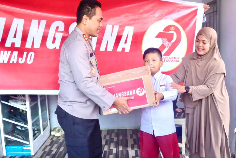Dalam kehangatan silaturahmi, terpatri penghargaan yang tulus. Kapolres Wajo AKBP Mohammad Rosid Ridho hadir untuk mengingatkan: Bhayangkara tak pernah melupakan keluarga besarnya