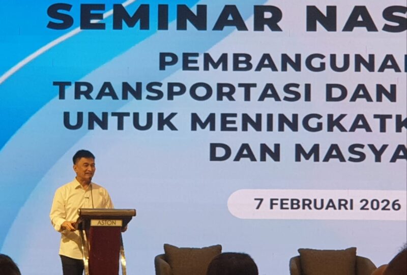 Wakil Gubernur Banten Achmad Dimyati Natakusumah memberikan sambutannya pada pembukaan seminar nasional HPN tahun 2026 di Hotel Aston, Kota Serang,  Provinsi Banten.