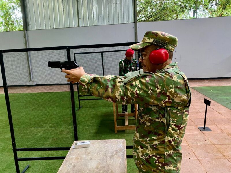 Rukman Nawawi di Lapangan Tembak Pistol Bayu Aji dan Mirwariyadin Batalyon 13 Grup 1 Kopassus, Bogor, Minggu 1 Februari 2026