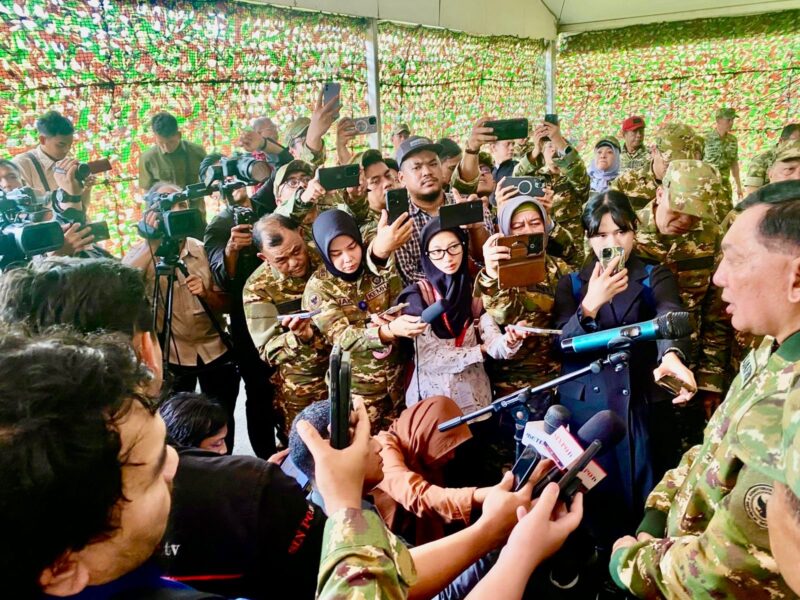 Pernyataan Sjafrie saat memberikan pengarahan kepada peserta Retret Persatuan Wartawan Indonesia (PWI) di Pusat Kompetensi Bela Negara 
Sabtu 31 Januari 2026.