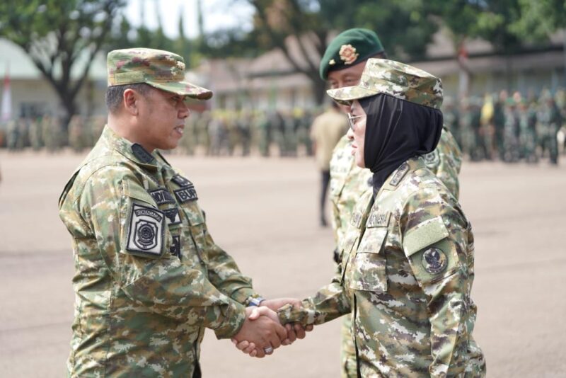 “Kehadiran kami bukan sekadar simbolis.” — Andi Rosman menegaskan dukungan penuh terhadap program Presiden yang dijalankan melalui pemerintah provinsi. Sinergi dijaga, komitmen diperkuat.