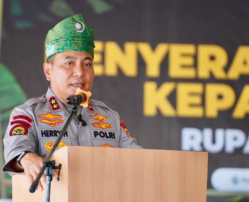 Kapolda Riau Irjen Pol Herry Heryawan.