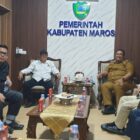 Pada saat audiensi dengan Bupati Maros, Andi Syafril Chaidir Syam  meminta kepada Ketua Panitia UKW PWI Sulsel, H.Rukman Nawawi untuk mendaftarkan sebanyak 6 orang wartawan di Maros untuk mengikuti UKW PWI Sulsel.