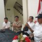 Plt Ketua PWI Sulsel, H. Zulkifli Gani Ottoh saat memimpin rapat koordinasi Panitia Konferensi Provinsi untuk mengingatkan kembali tanggung jawab masing-masing seksi.
