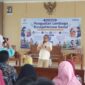 Kepala Sentra Gau Mabaji Kemensos Kabupaten Gowa, Hasatama Hikma memberikan sambutan pada saat penutupan pertemuan penguatan kelembagaan kesejahteraan sosial.