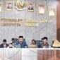 Rapat Bamus dipimpin Ketua DPRD Pinrang, H. Nasrun Paturusi didampingi wakil bupati Pinrang Sudirman Bungi, Wakil Ketua I DPRD Pinrang, Ir. Syamsuri dan Wakil Ketua II, Sakkairfandi.