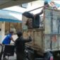 Proses pengangkutan barang-barang peralatan dan berkas  kantor sekretariat DPRD Kota Makassar dr jalan hertasning ke jalan AP. Pettarani Makassar.