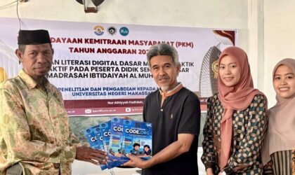 Tingkatkan Literasi Digital Siswa Sekolah Dasar: Dosen Fakultas Teknik UNM Gelar Pelatihan Coding Menggunakan Code.org