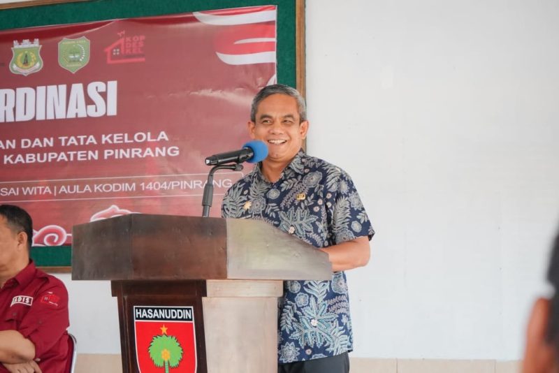 Wakil Bupati Pinrang Sudirman Bungi, S.IP., M.Si., di Dampingi Kadis koperasi dan UKM Pinrang Kent Ali Mukti SE, M.Si membuka Rapat Koordinasi Percepatan Pembangunan dan Tata Kelola Koperasi Desa/Kelurahan Merah Putih di Kabupaten Pinrang.